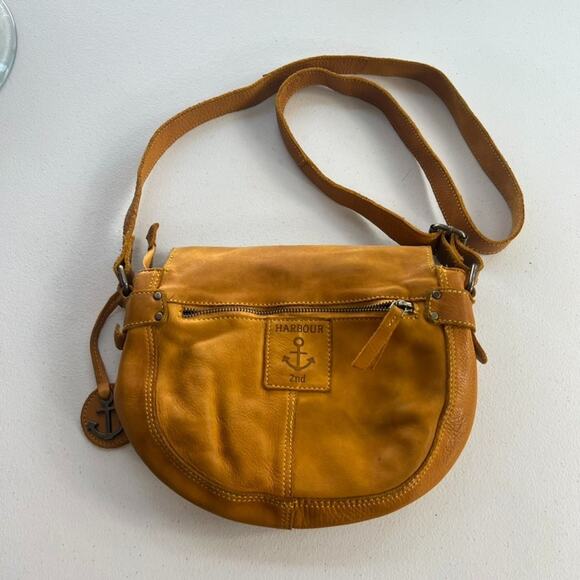 Harbour 2nd Crossbody Bag Leather Cotton Lining Magnetic Zipper Adjustable Strap - Picture 2 of 14